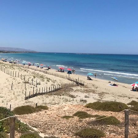 Villa Rosa Near The Sandy Beach, Parking & Wifi Noto Bagian luar foto