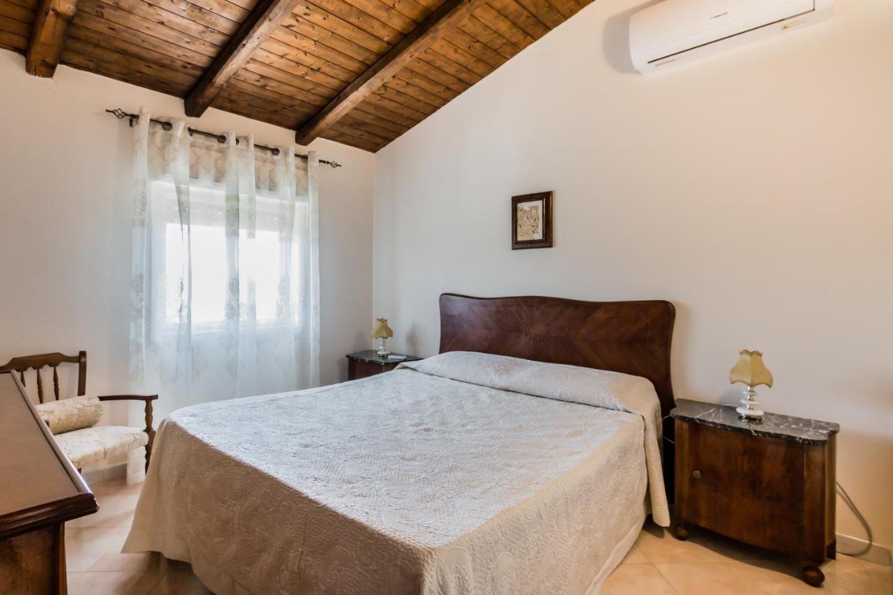 Villa Rosa Near The Sandy Beach, Parking & Wifi Noto Bagian luar foto