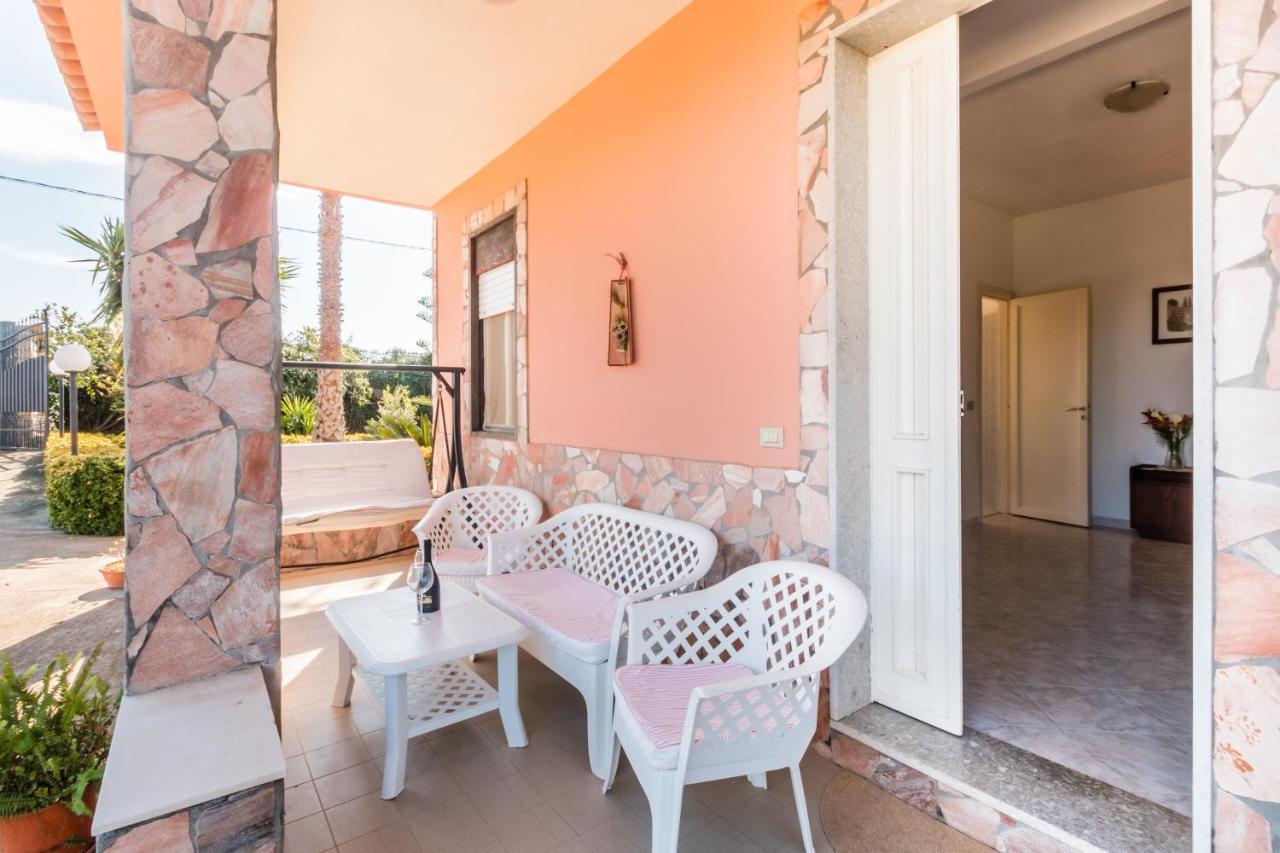 Villa Rosa Near The Sandy Beach, Parking & Wifi Noto Bagian luar foto