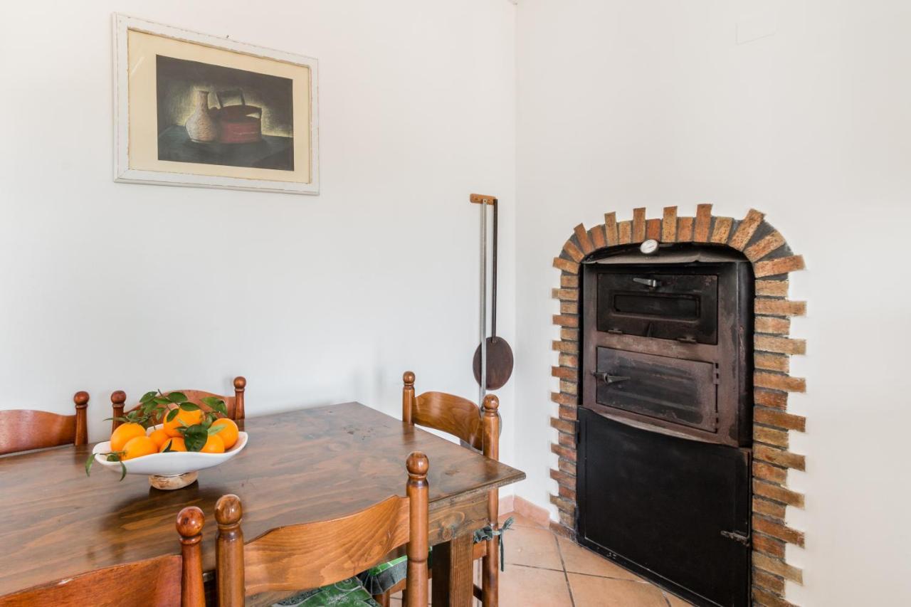Villa Rosa Near The Sandy Beach, Parking & Wifi Noto Bagian luar foto