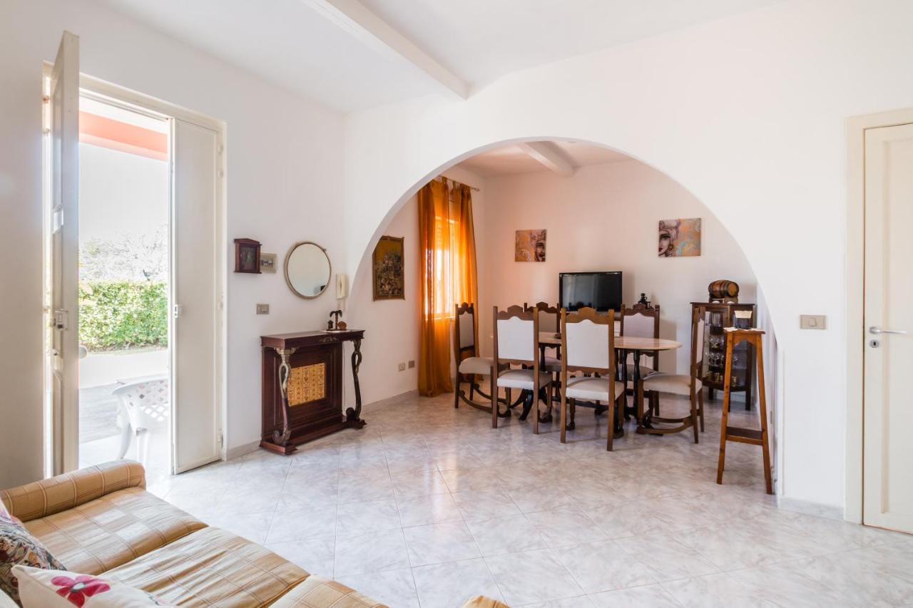 Villa Rosa Near The Sandy Beach, Parking & Wifi Noto Bagian luar foto